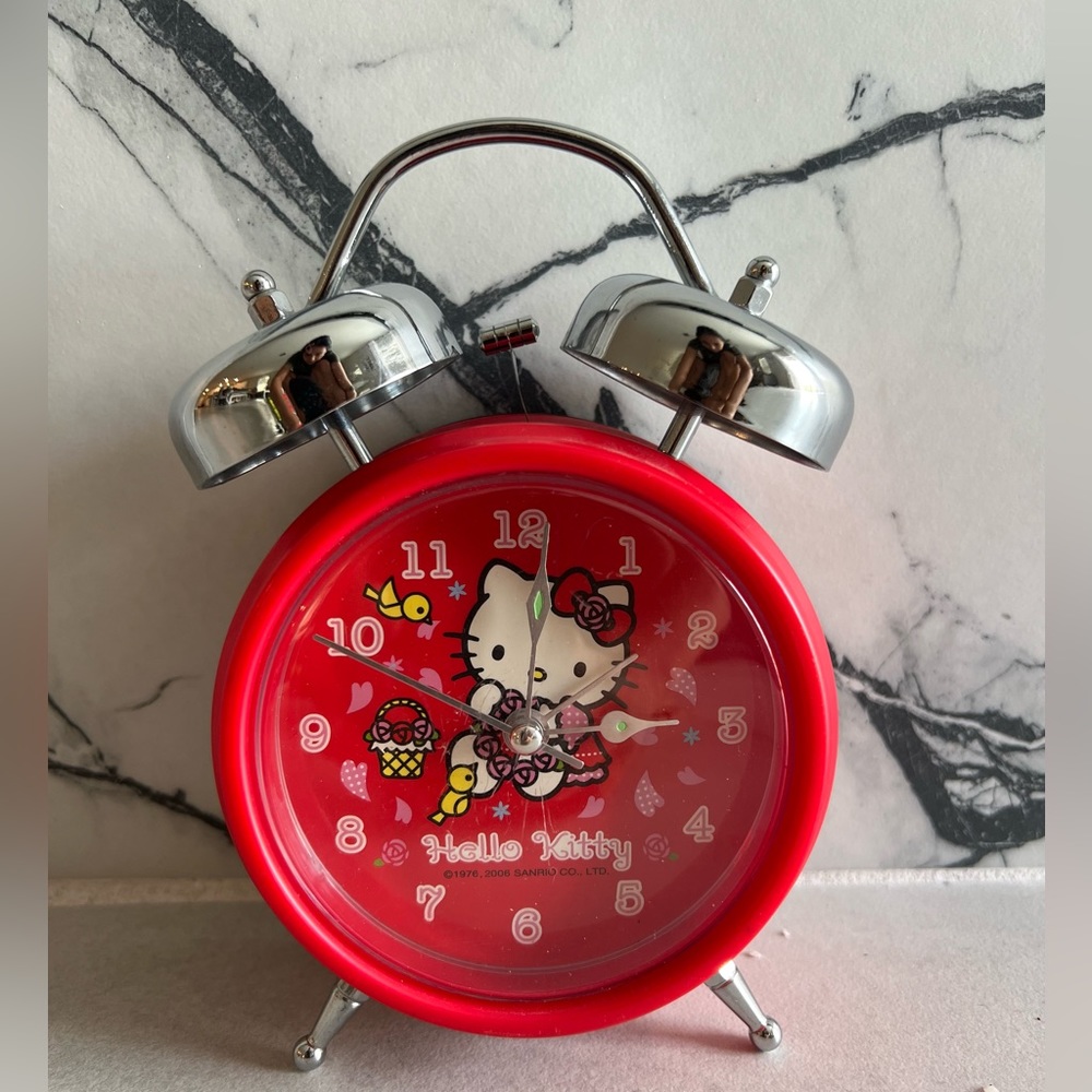 Hello kitty alarm clock